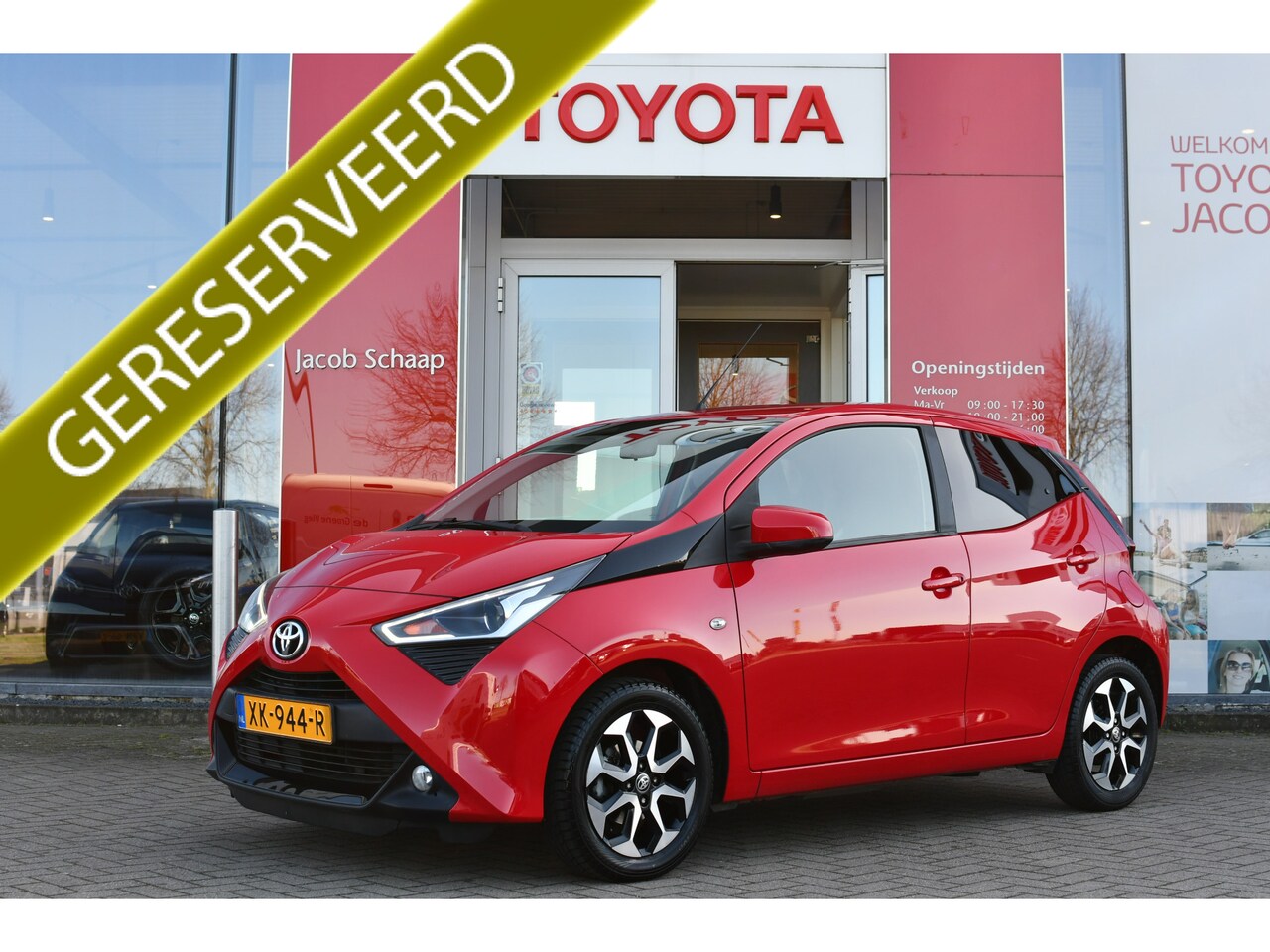 Toyota Aygo - 1.0 VVT-i x-joy 5-deurs 72pk | Apple Carplay/Android Auto | Climate control | Lichtmetalen - AutoWereld.nl