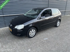 Volkswagen Polo - 1.4-16V / AUTOMAAT / SCHUIFKANTELDAK/NWE APK NETTE AUTO /TREKHAAK /STOELVERWARMING /AIRCO