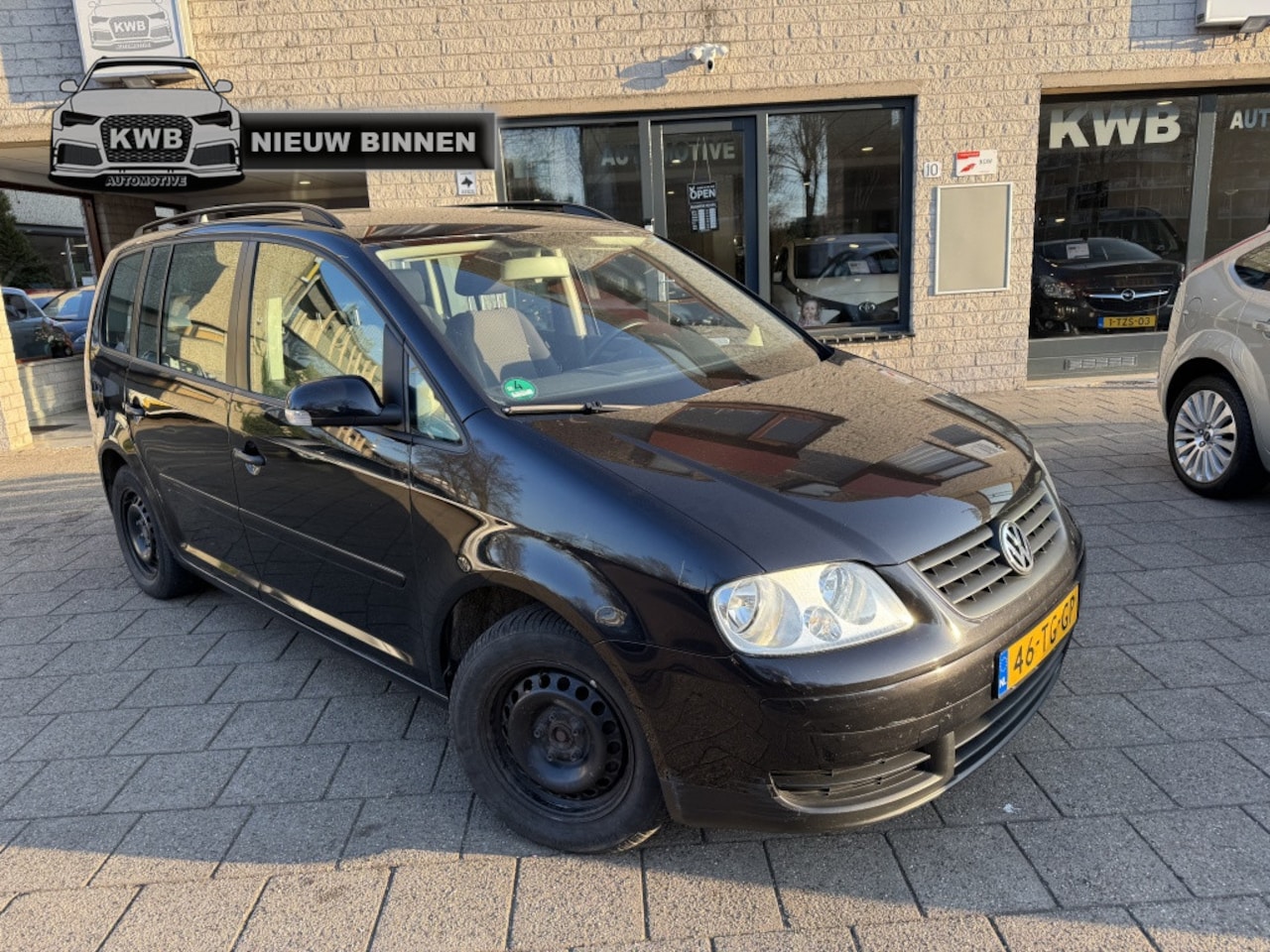 Volkswagen Touran - 1.6-16V FSI Optive Dealer onderhouden - AutoWereld.nl