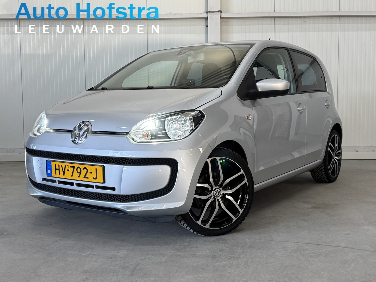 Volkswagen Up! - 1.0 move up! BlueMotion LED NAVI AIRCO 17''LMV PHONE - AutoWereld.nl