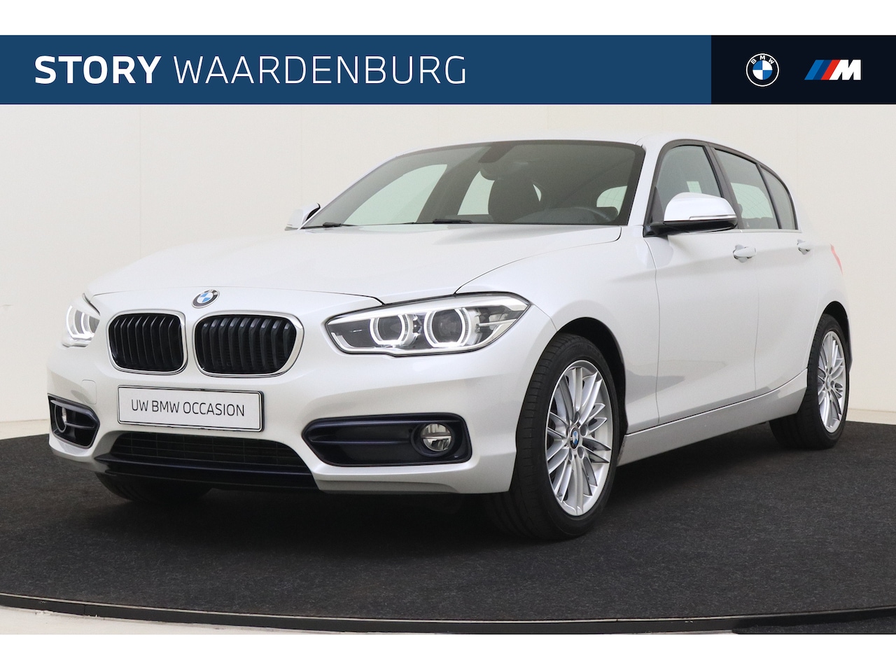 BMW 1-serie - 118i Executive Sport Line Automaat / Sportstoelen / LED / Cruise Control / Leder - AutoWereld.nl