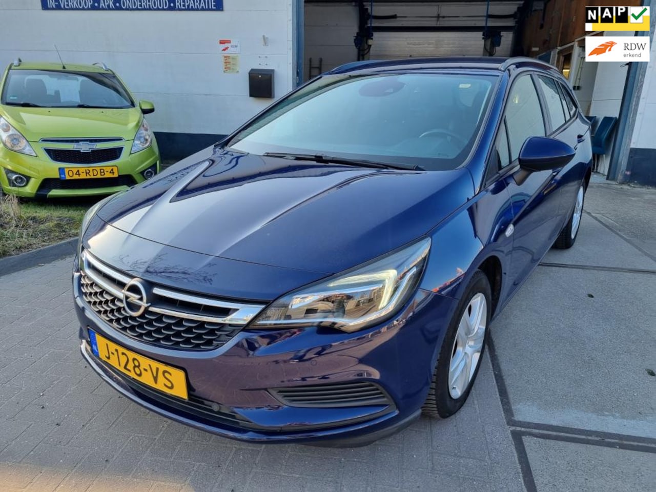 Opel Astra Sports Tourer - 1.0 Online Edition 1.0 Online Edition - AutoWereld.nl