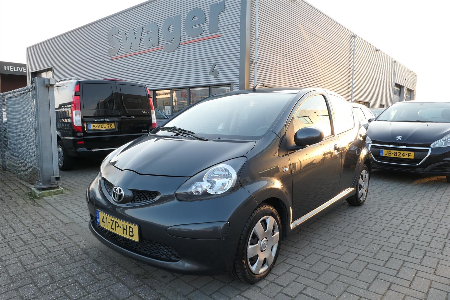 Toyota Aygo - 1.0 12V VVT-I 5DRS Plus - AutoWereld.nl