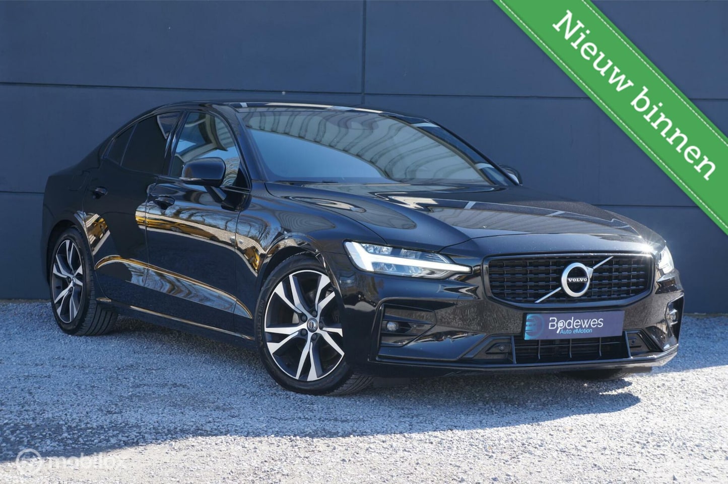 Volvo S60 - 2.0 T4 R-Design Aut. Navi Apple/Android Mooi! - AutoWereld.nl