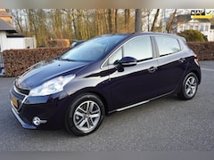 Peugeot 208 - 1.2 e-VTi Envy 5Drs Automaat Navi Clima Pdc Lm Velgen