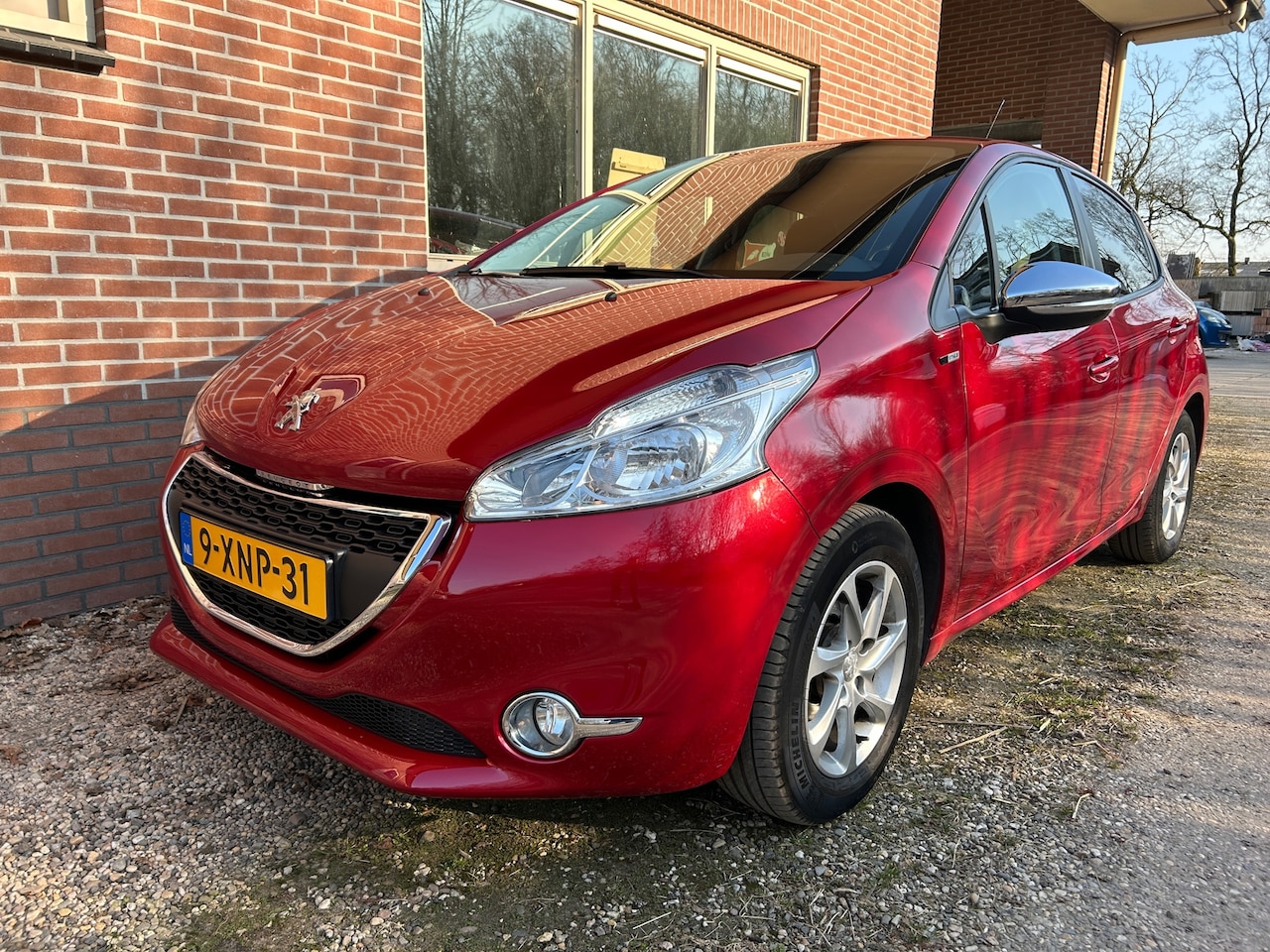 Peugeot 208 - 1.2 Vti Style 1.2 VTi Style - AutoWereld.nl