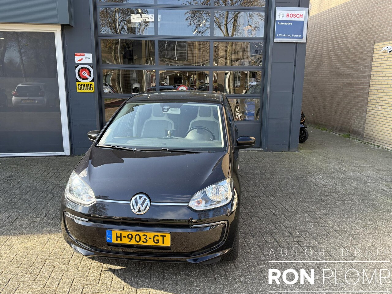 Volkswagen e-Up! - e-Up! / Airco/ Navigatie/ Cruise/ PDC/ Panorama dak/ LMV - AutoWereld.nl