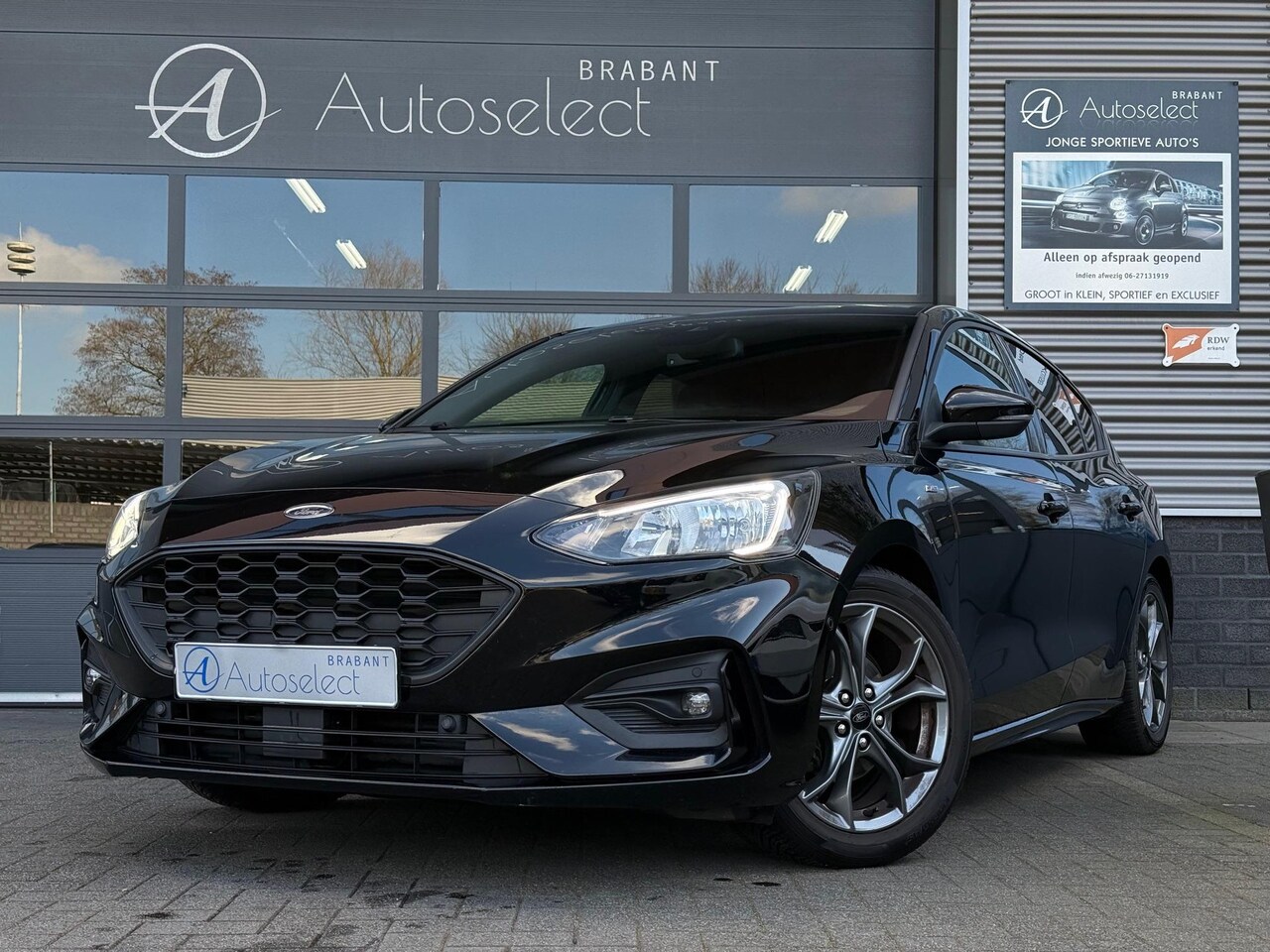 Ford Focus - 1.0 EcoBoost ST Line Navi LED Camera - AutoWereld.nl