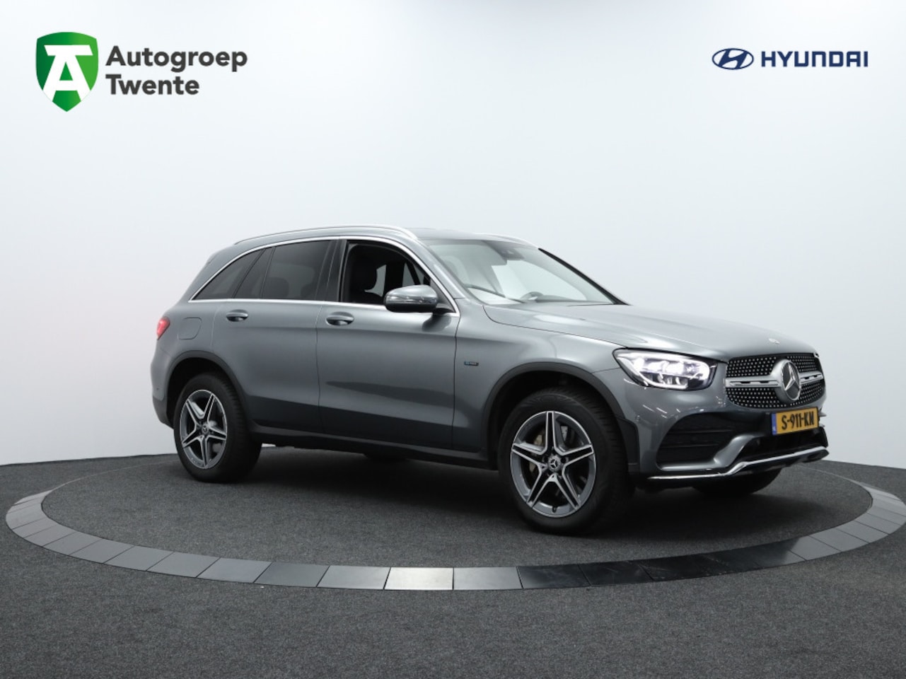 Mercedes-Benz GLC-klasse - 300e 4MATIC 320PK PHEV AMG pakket | Trekhaak | Dealer onderhoude - AutoWereld.nl