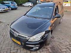 Hyundai i30 CW - 1.6 CRDi HP DAMAGE CAR/TECHNICAL 110 PROCENT