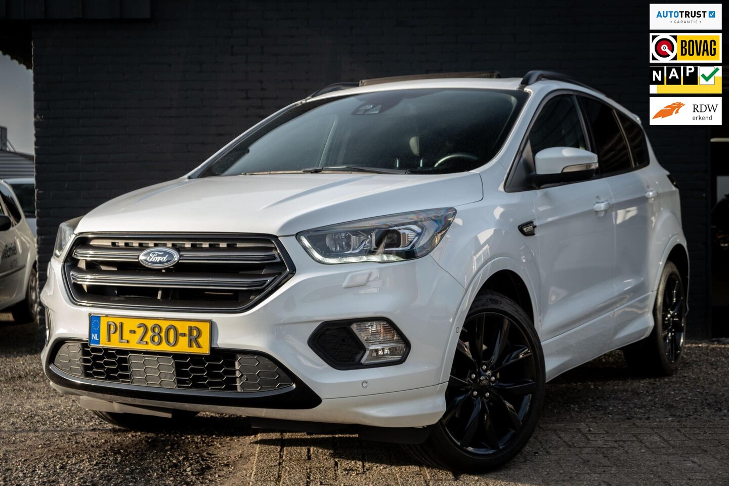 Ford Kuga - 1.5 EcoBoost ST Line | Pano | Sonyaudio | Camera - AutoWereld.nl