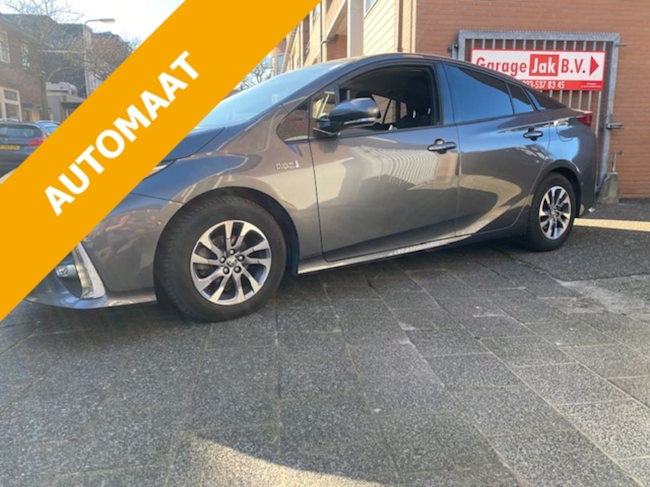 Toyota Prius - 1.8 Full Hybrid 122PK Aut Business Plus - AutoWereld.nl