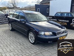 Volvo V70 - 2.4t wordt afgeleverd met nieuwe apk