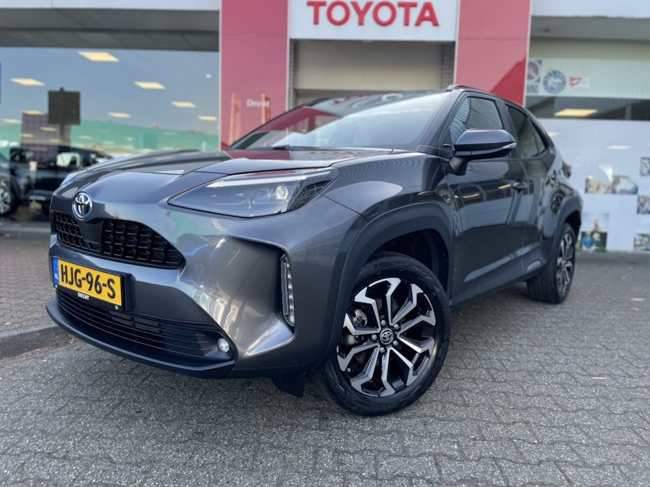 Toyota Yaris Cross - 1.5 Hybrid Style | Pano | Head-Up Display | Navi | Stoelverwarmi - AutoWereld.nl