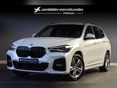 BMW X1 - sDrive20i Business Edition / M-Sport / Head Up Display / Apple Carplay