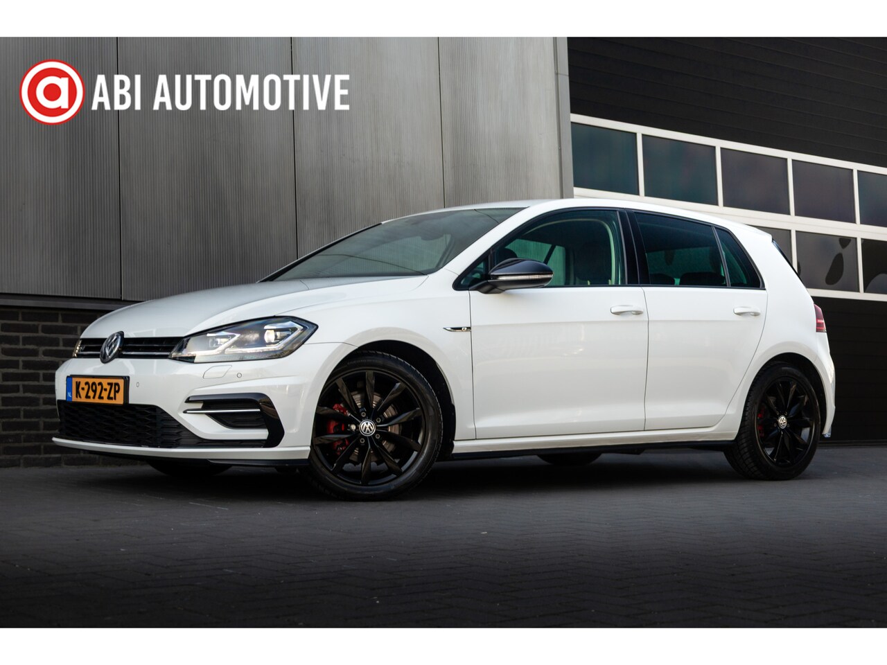 Volkswagen Golf - 7.5 1.4 TSI 126 pk Highline R-Line / Keyless/ LED-Xenon/ Sport-Stoelen/ Stoel.Verw/ Adap.C - AutoWereld.nl