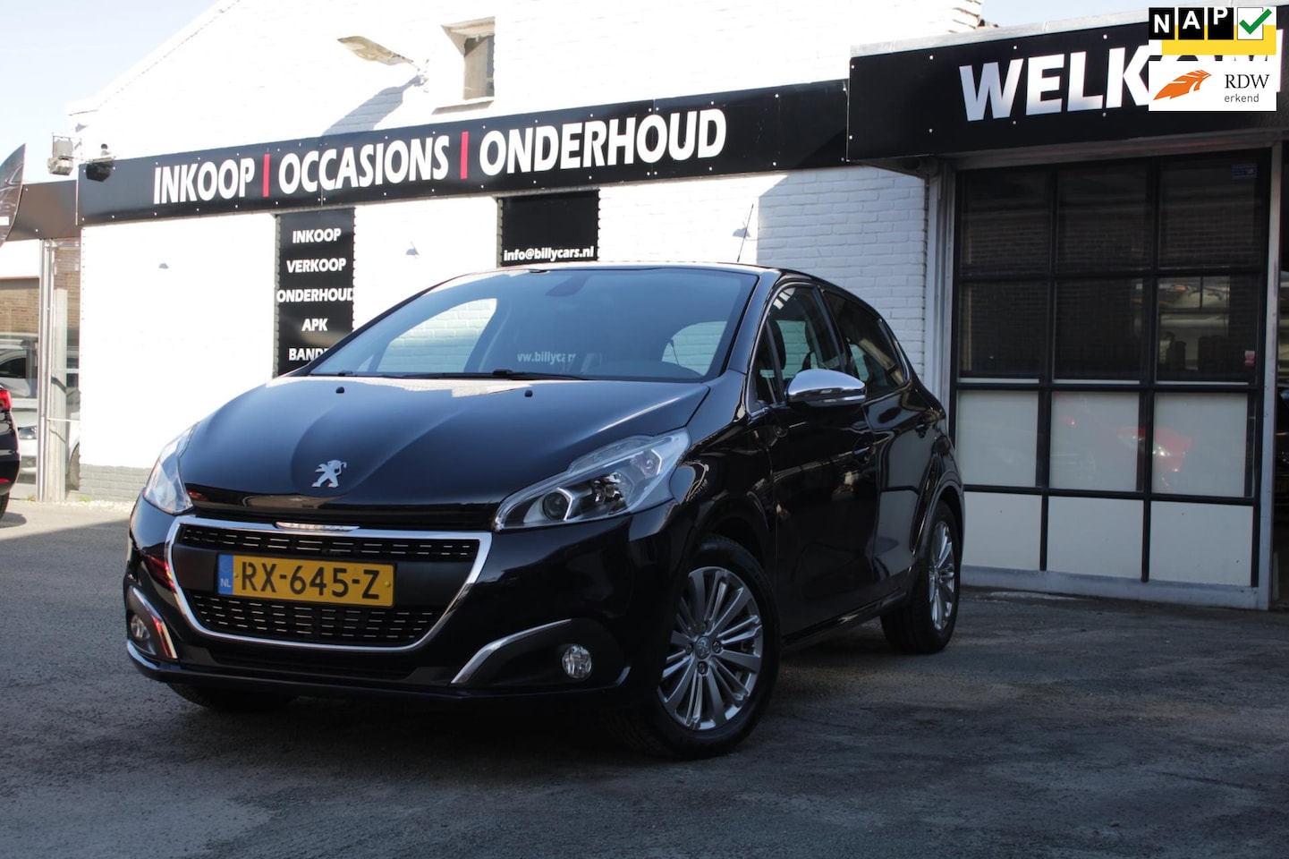 Peugeot 208 - 1.2 PureTech Blue Lease Executive | Airco | Elec ramen | Cruise Control | Parkeersensoren - AutoWereld.nl