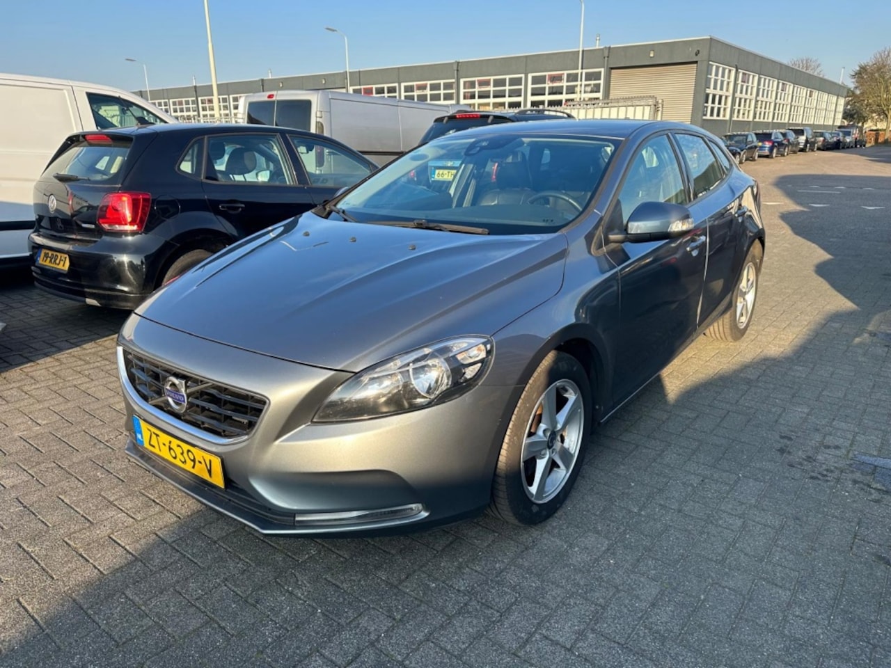 Volvo V40 - 2.0 D2 Summum Bns - AutoWereld.nl