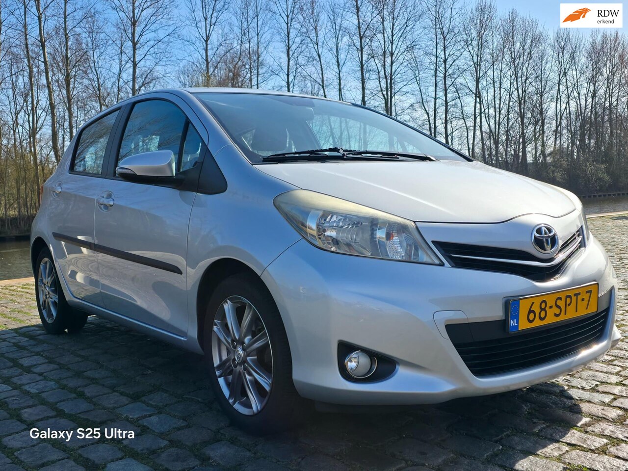 Toyota Yaris - 1.3 VVT-i Dynamic start stop Dealer onderhouden achteruit camera cruis control - AutoWereld.nl