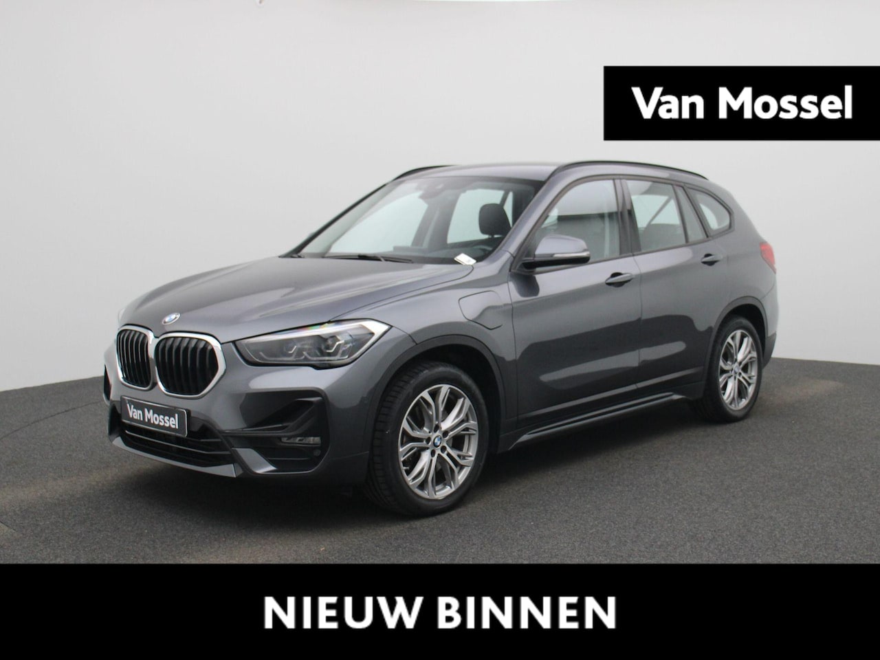 BMW X1 - xDrive25e Executive | Navigatie | Climate-Control | Stoelverwarming | Head-Up Display | El - AutoWereld.nl