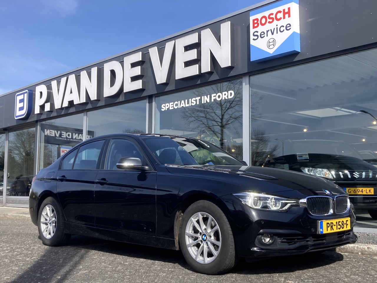 BMW 3-serie - 320i Corporate Lease High Executive | Elektrisch wegklapbare trekhaak | - AutoWereld.nl