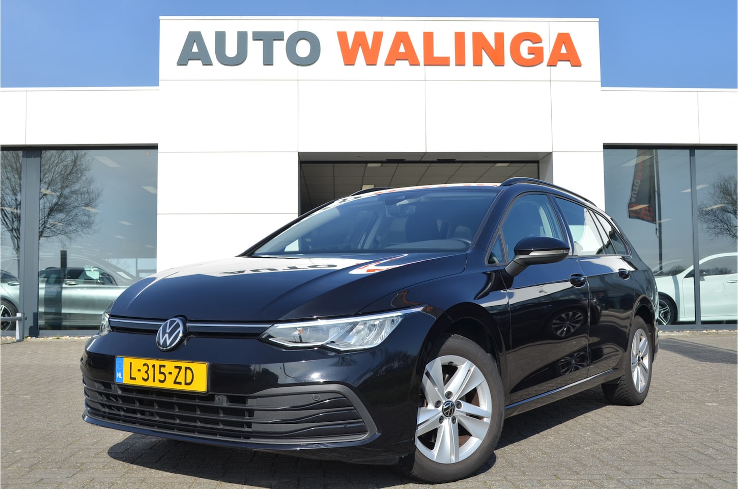 Volkswagen Golf Variant - 1.0 TSI Life Trekhaak | Virtual cockpit | LED koplampen | Carplay | Keyless go | Adaptive - AutoWereld.nl