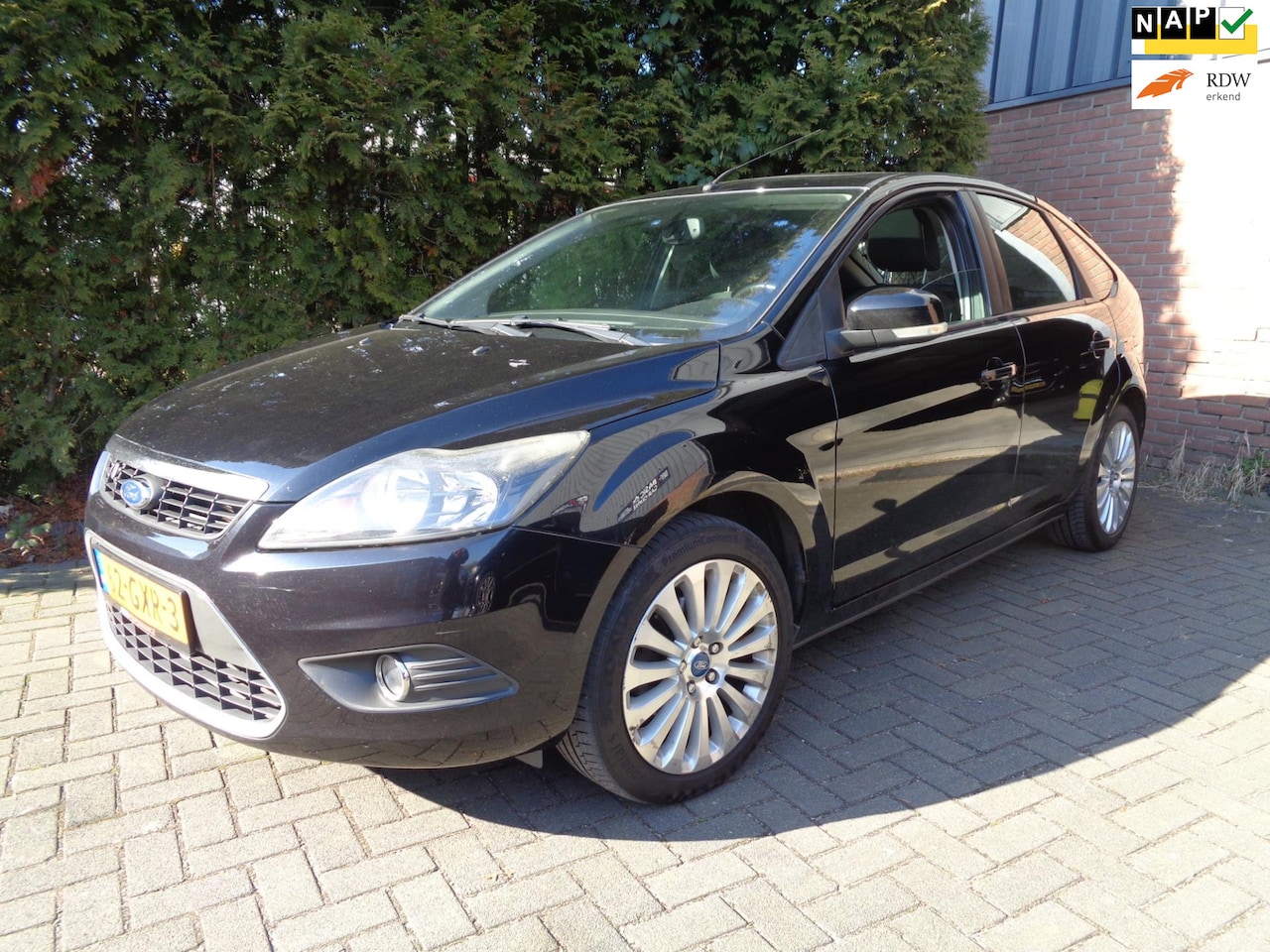 Ford Focus - 1.8 Titanium Flexi Fuel 1.8 Titanium Flexi Fuel,Navi,PDC,Clima,Cruise control - AutoWereld.nl