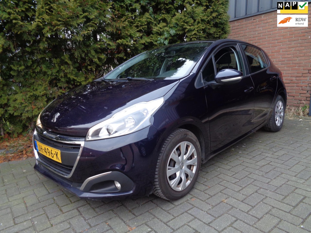 Peugeot 208 - 1.2 PureTech Blue Lion 1.2 PureTech Blue Lion,Navi,PDC,Airco,Cruise control - AutoWereld.nl