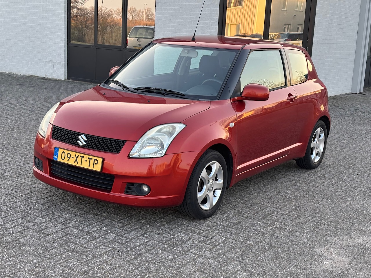 Suzuki Swift - 1.5 Exclusive Nw Apk! Keyless! Airco! Cruise! - AutoWereld.nl