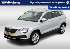 Skoda Karoq - 1.5 TSI 150pk ACT Business Edition / Navigatie / Camera / Elek. Zwenkbare Trekhaak / LED /