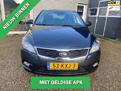 Kia Cee'd - 1.4 CVVT X-ecutive navi scherm lage km stand N. A. P