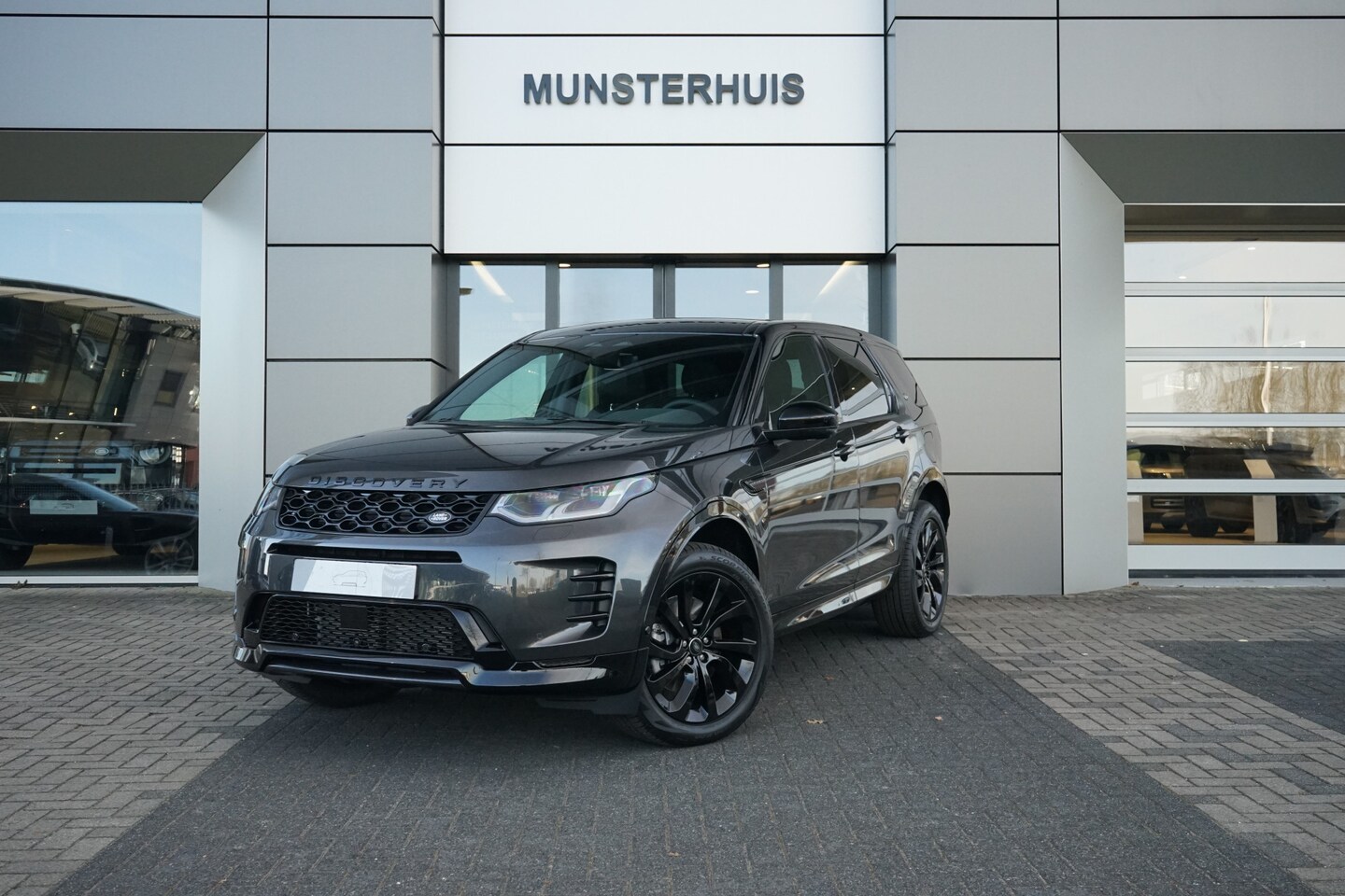 Land Rover Discovery Sport - 1.5 P270e PHEV Dynamic Edition | Elektrische trekhaak | Panoramadak | Meridian surround | - AutoWereld.nl