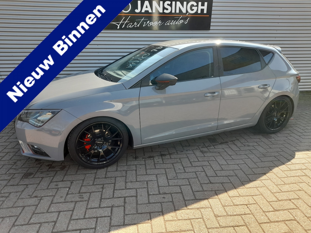 Seat Leon - 1.0 EcoTSI Style Connect | Clima | Cruise | EPS Uitlaatsysteem | Verlaagd | LM Velgen | Na - AutoWereld.nl