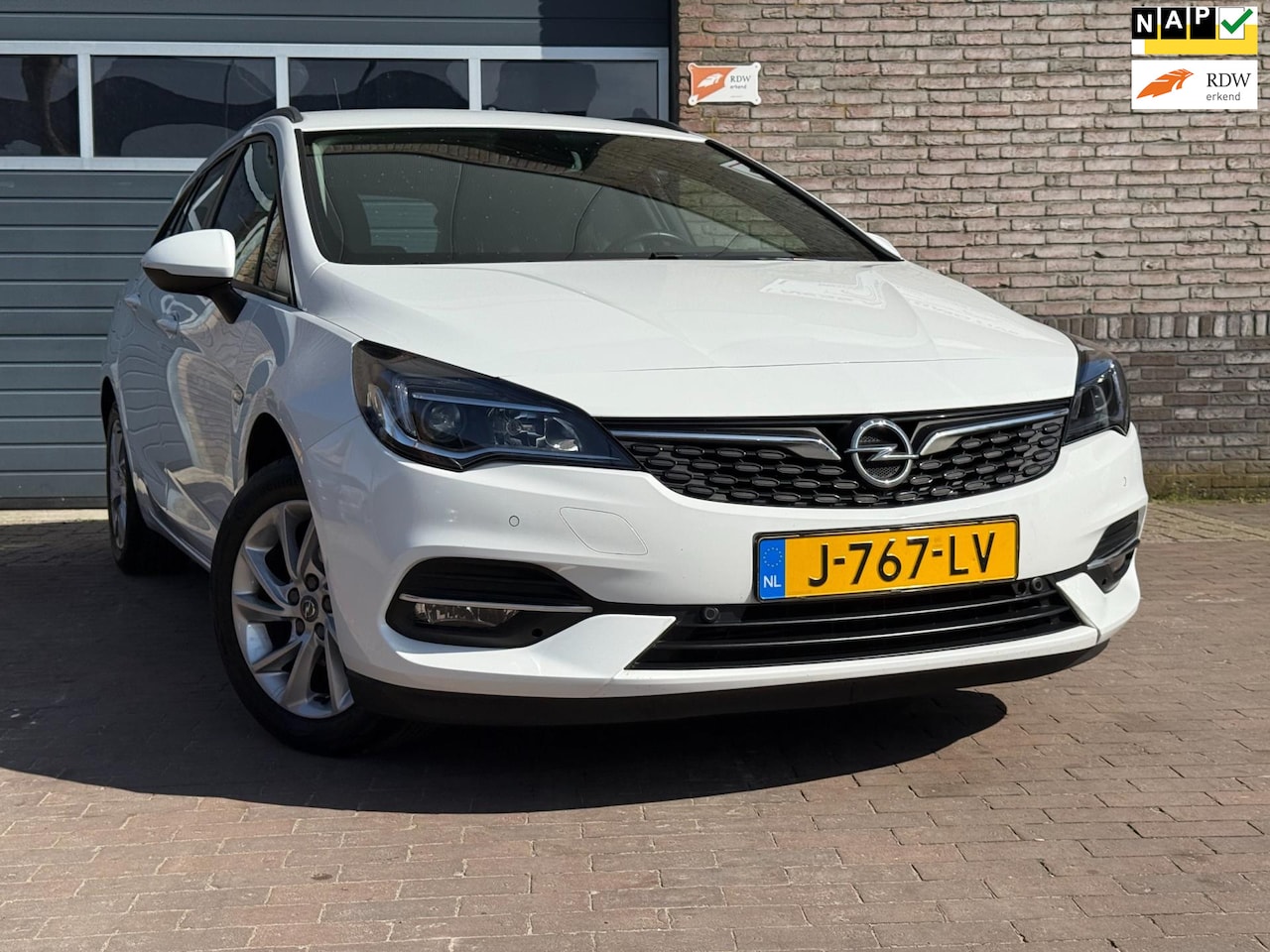 Opel Astra Sports Tourer - 1.2 Edition|Climate - AutoWereld.nl