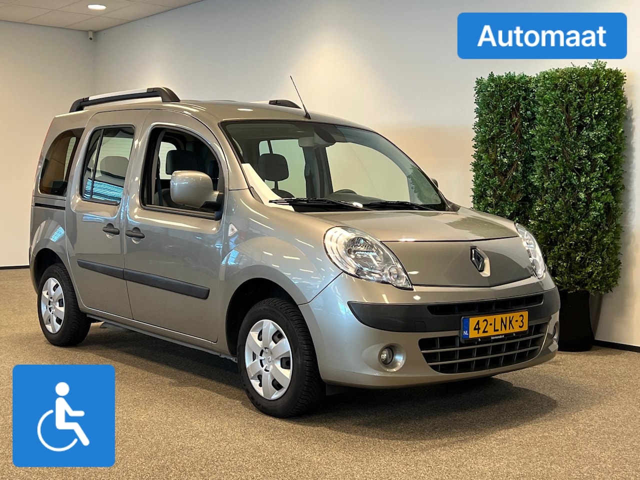 Renault Kangoo - Rolstoelauto Automaat 4+1 - AutoWereld.nl