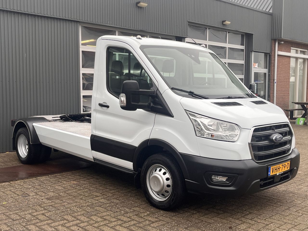 Ford Transit - 470 2.0 TDCI Airco Cruise control Tachograaf 3-Persoons Euro 6 Telefoonverbinding  Be-comb - AutoWereld.nl