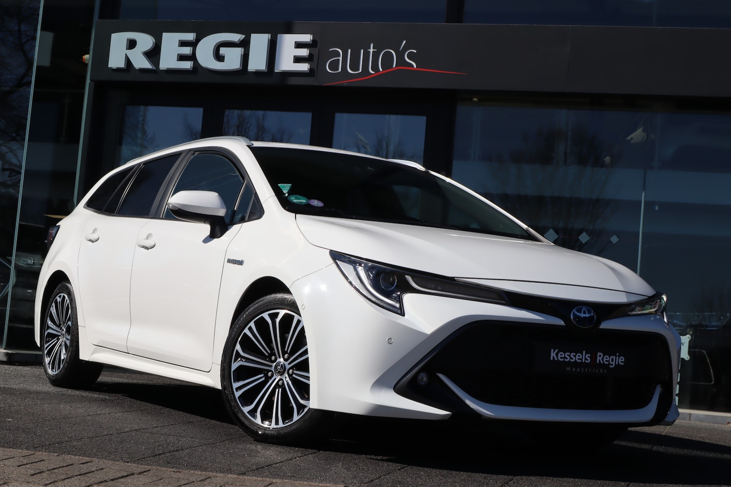 Toyota Corolla Touring Sports - 2.0 Hybrid Dynamic Navi LED Camera ACC - AutoWereld.nl