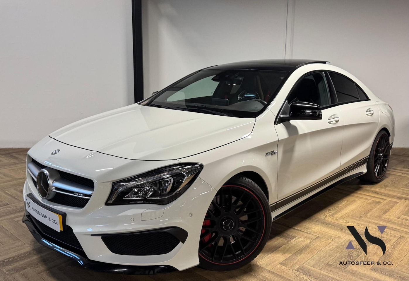 Mercedes-Benz CLA-Klasse - AMG 45 4MATIC PANO KEYLESS CAM - AutoWereld.nl