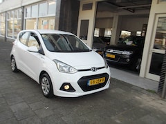 Hyundai i10 - 1.0i i-Motion Comfort AIRCO NAVI FIETSENDRAGER