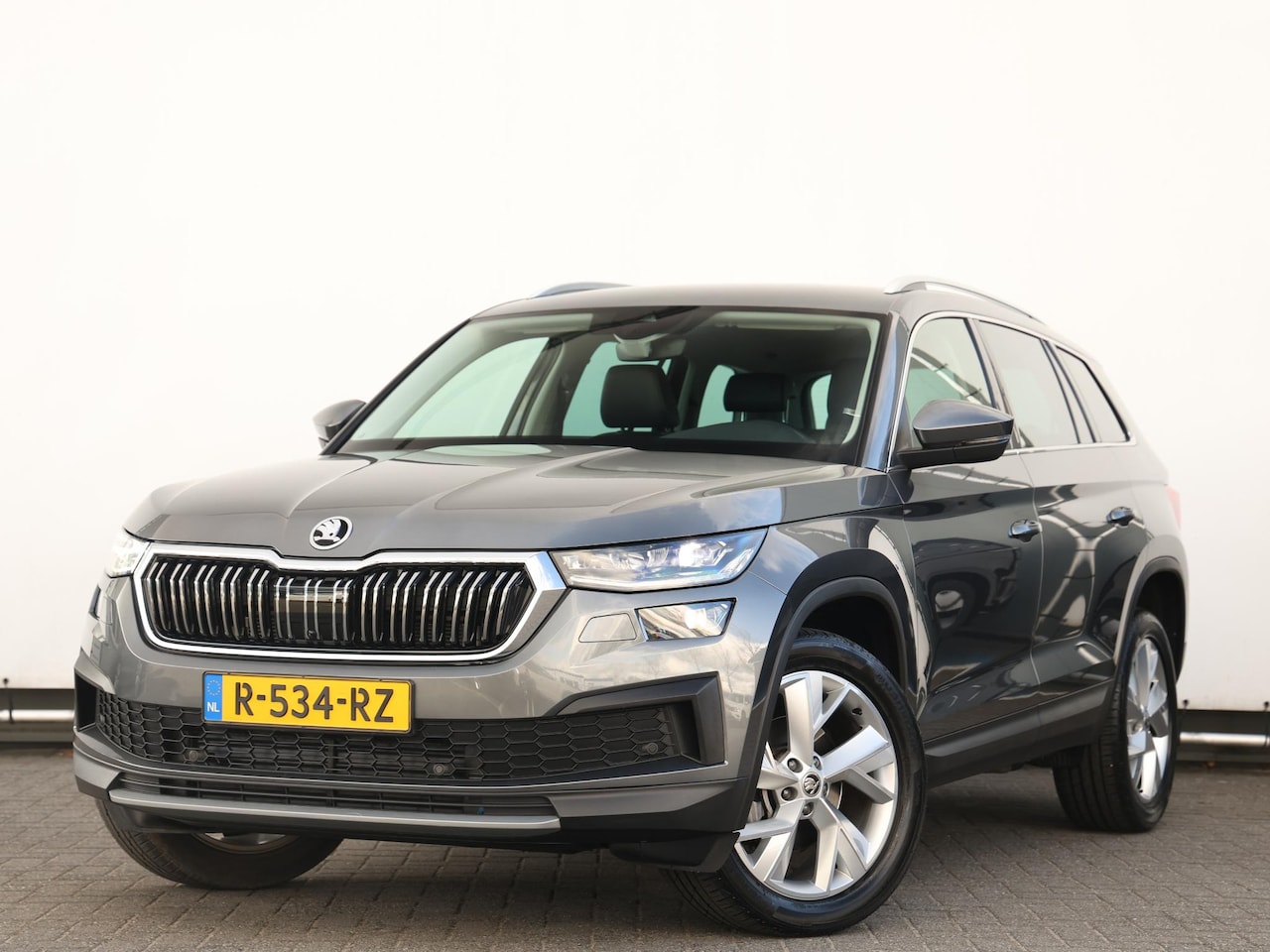 Skoda Kodiaq - 1.5 TSI Business Edition Plus 7p. 150PK DSG | Navigatie | Digitaal dashboard | Trekhaak | - AutoWereld.nl