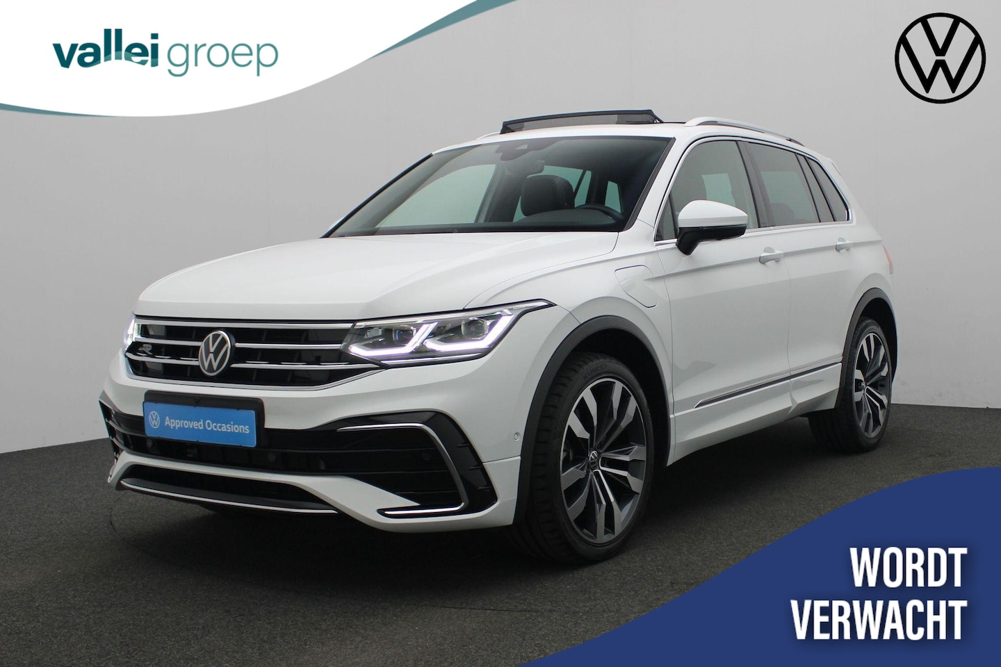 Volkswagen Tiguan - 1.4 TSI 245 pk DSG eHybrid R-Line Business+ | Panoramadak | Trekhaak | Leder | Geheugensto - AutoWereld.nl