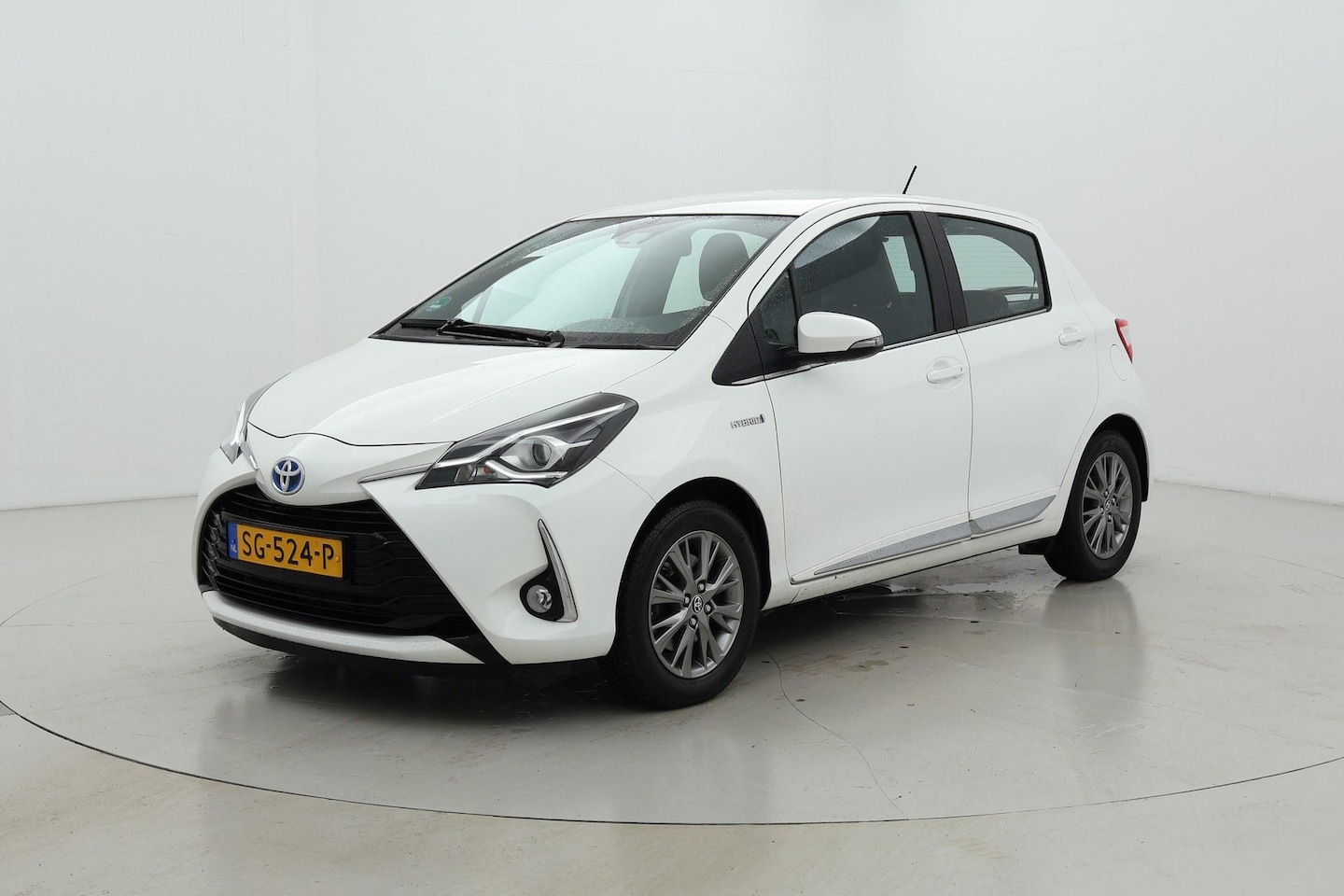 Toyota Yaris - 1.5 Hybrid Executive | Fietsensteun | Navigatie | Camera | Clima | Cruise - AutoWereld.nl