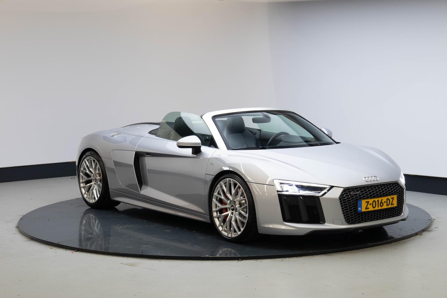 Audi R8 Spyder - 5.2 FSI quattro | Carbon | B&O | Sportuitlaat | - AutoWereld.nl