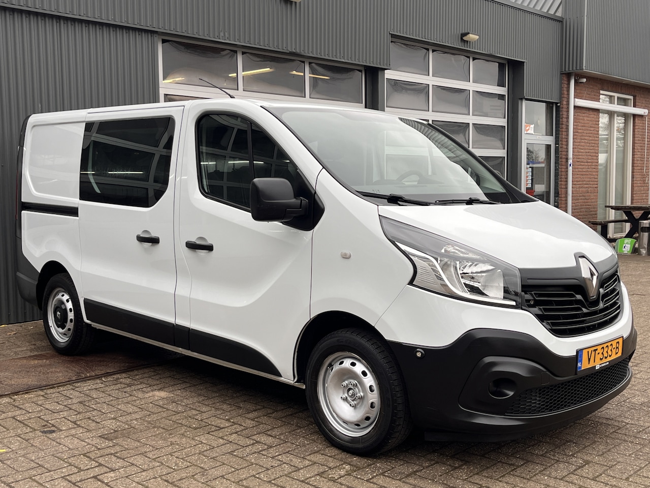 Renault Trafic - 1.6 dCi T27 L1H1 Airco Cruise control Trekhaak 2000kg trekgewicht Parkeersensoren achter 3 - AutoWereld.nl