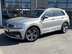 Volkswagen Tiguan - 1.5 TSI Comfortline Business | ELEKTRISCHE TREKHAAK | SCHUIFDAK |