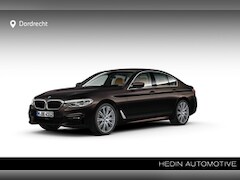 BMW 5-serie - 530i xDrive Individual | Driving Assistant Plus | Stoelventilatie | M-Sport | Lederen Dash