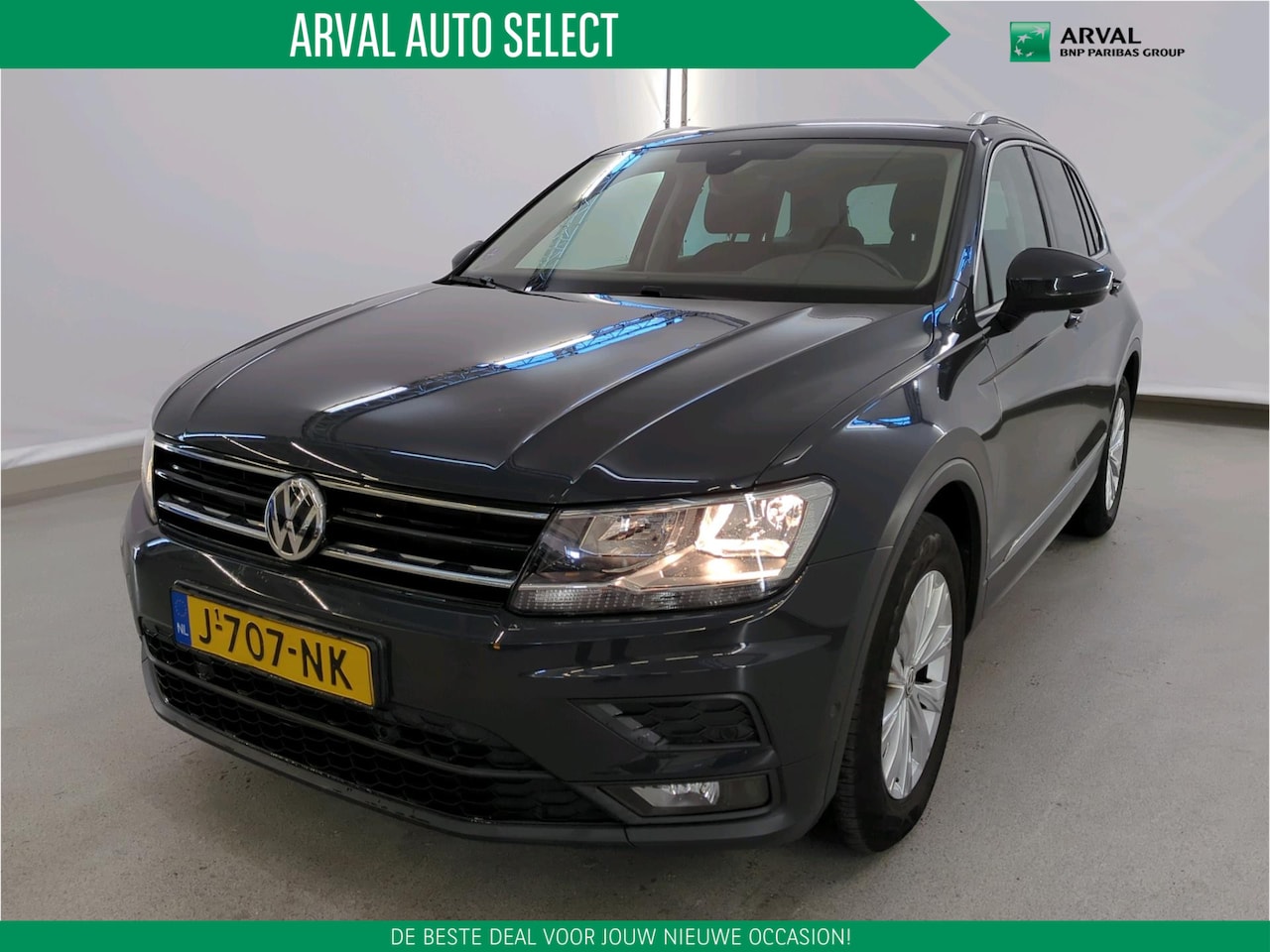 Volkswagen Tiguan - 1.5 TSI 130pk Comfortline Business | Winterpakket | Keyless | Parkeer pakket | Navi | CarP - AutoWereld.nl