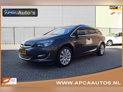 Opel Astra Sports Tourer - 1.4 Turbo Cosmo NLauto Stoelvw 6md GARANTIE Nieuwstaat Leer Navi PDC v+a