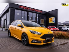 Ford Focus - 2.0 ST, ST-3, Volleder, Camera, Tangerine Scream, Full