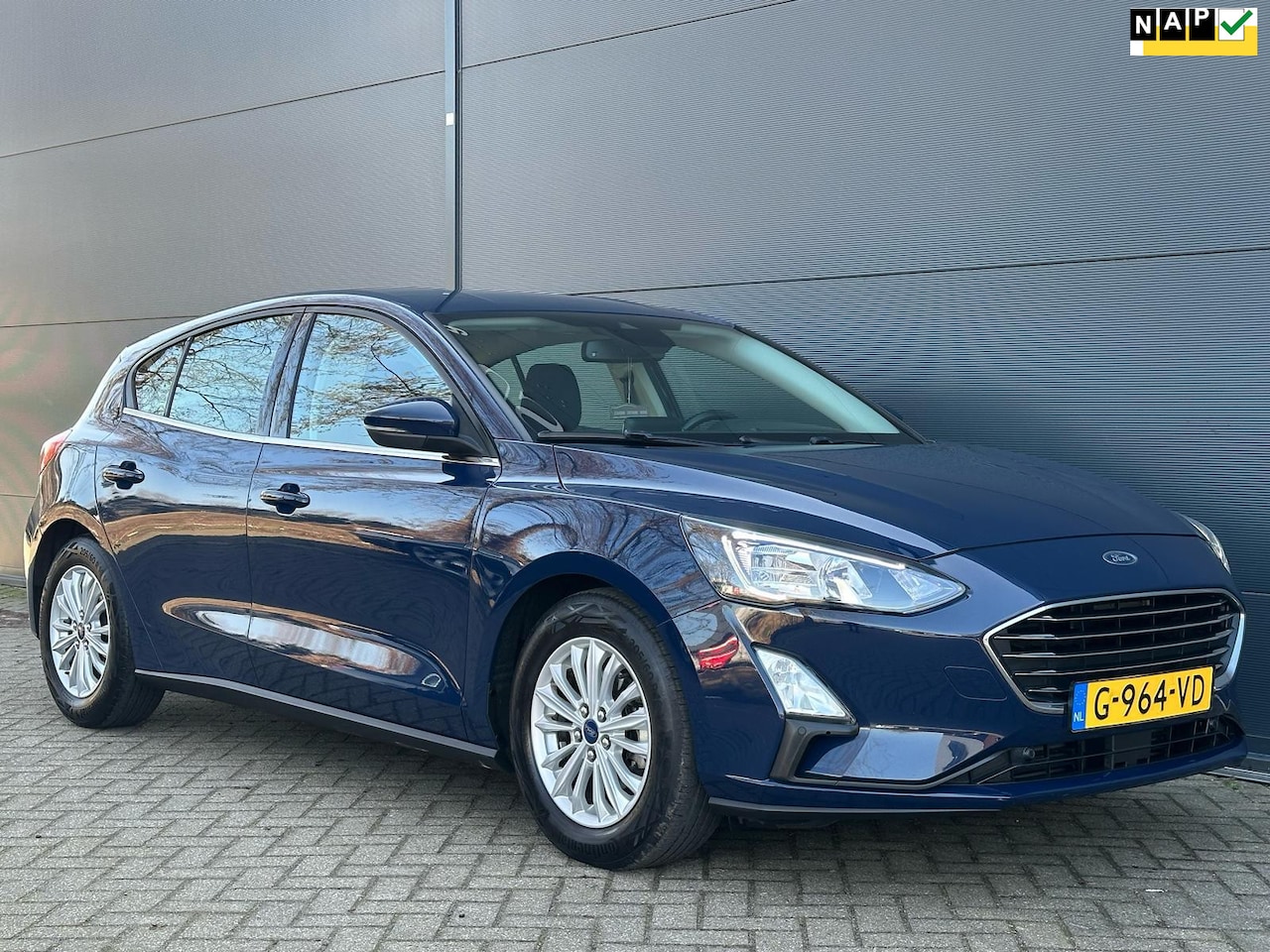 Ford Focus - 1.0 EcoBoost Titanium Business 1STE EIGEN | NAVI | CARPLAY | CRUISE | PDC | BTW - AutoWereld.nl